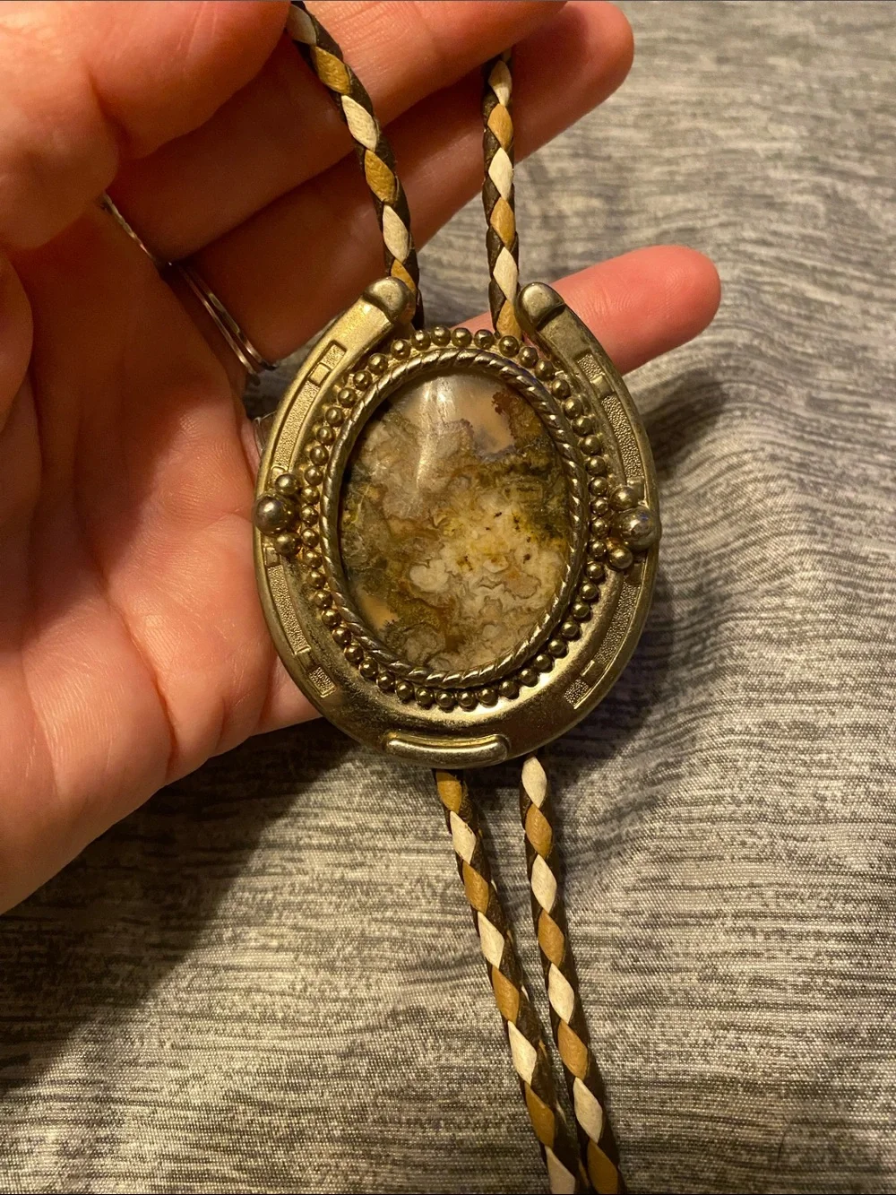 Horseshoe & Stone Bolo Tie w/ Woven Leather & Gold Tone Accents Western Bolo